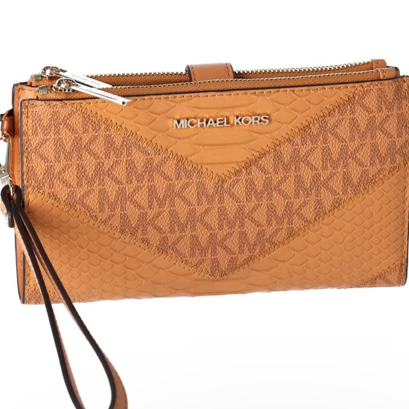 NWTMichael Kors Jet Set Travel Large Double Zip Wallet Cider Yellow Multi Python - Picture 4 of 5